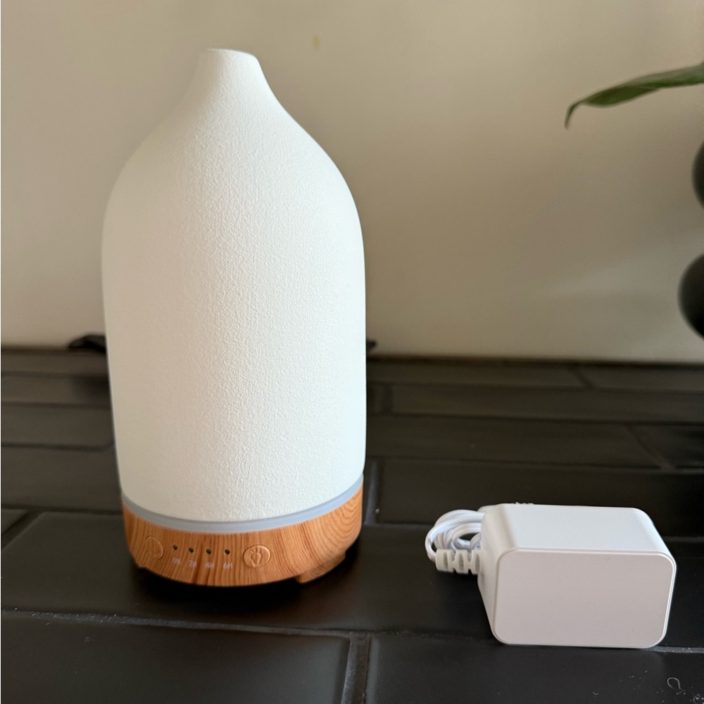 White Ceramic Essential Oil Diffuser